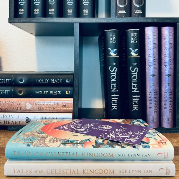 Fairyloot Exclusive Signed Tales of The Celestial Kingdom by Sue Lynn Tan - Picture 9 of 11